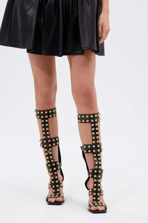 Street Fashion Dress - Sandal Gladiator Hitam Wanita Dekorasi Stud