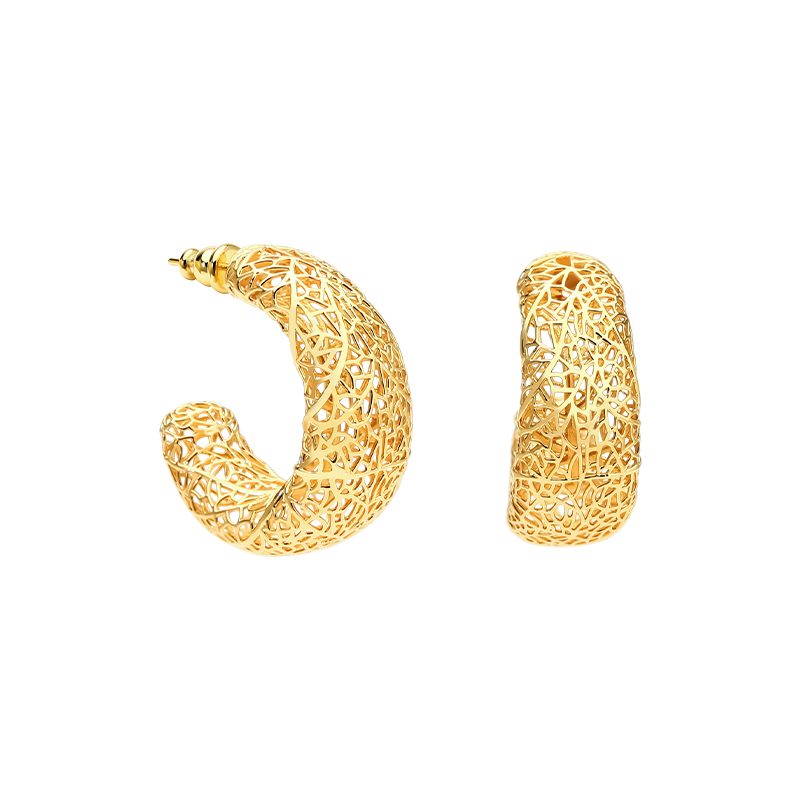 Street Fashion Website - Anting Berongga Bentuk C IVOG Untuk