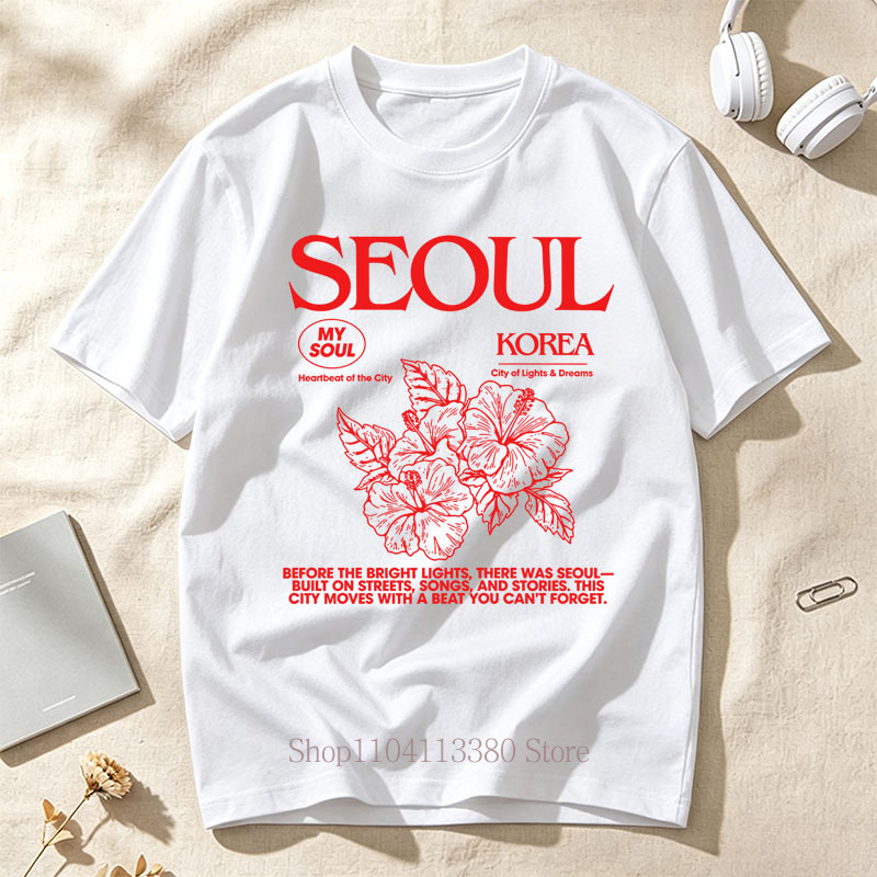 Street Fashion Seoul - Kaus Gambar Hibiscus Seoul Gaya Korea
