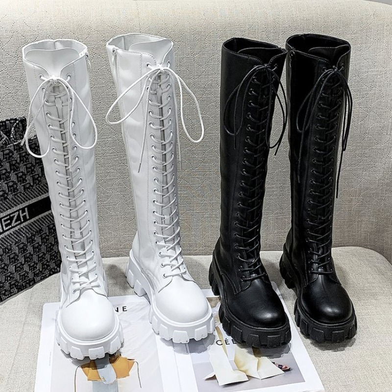 Street Fashion Winter - Sepatu Bot Setinggi Lutut Wanita Model