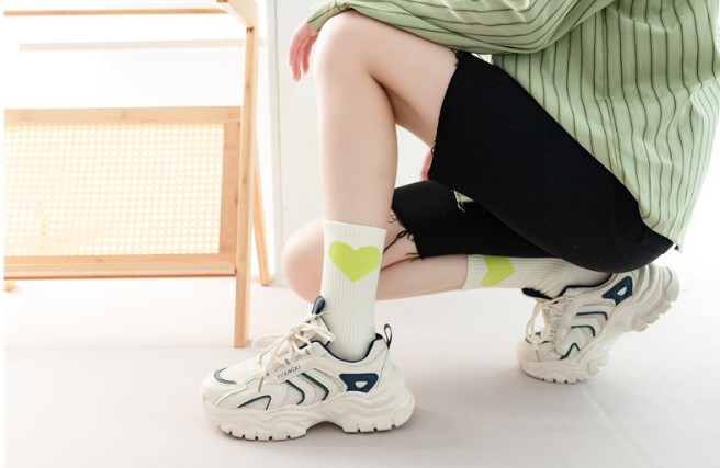 Kaus Kaki Kasual Wanita Gaya H - Street Fashion Youtube ulasan dan harga
