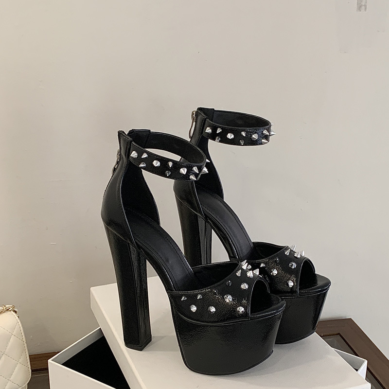 Sandal Platform Wanita dengan  - Street Fashion Dress ulasan dan harga