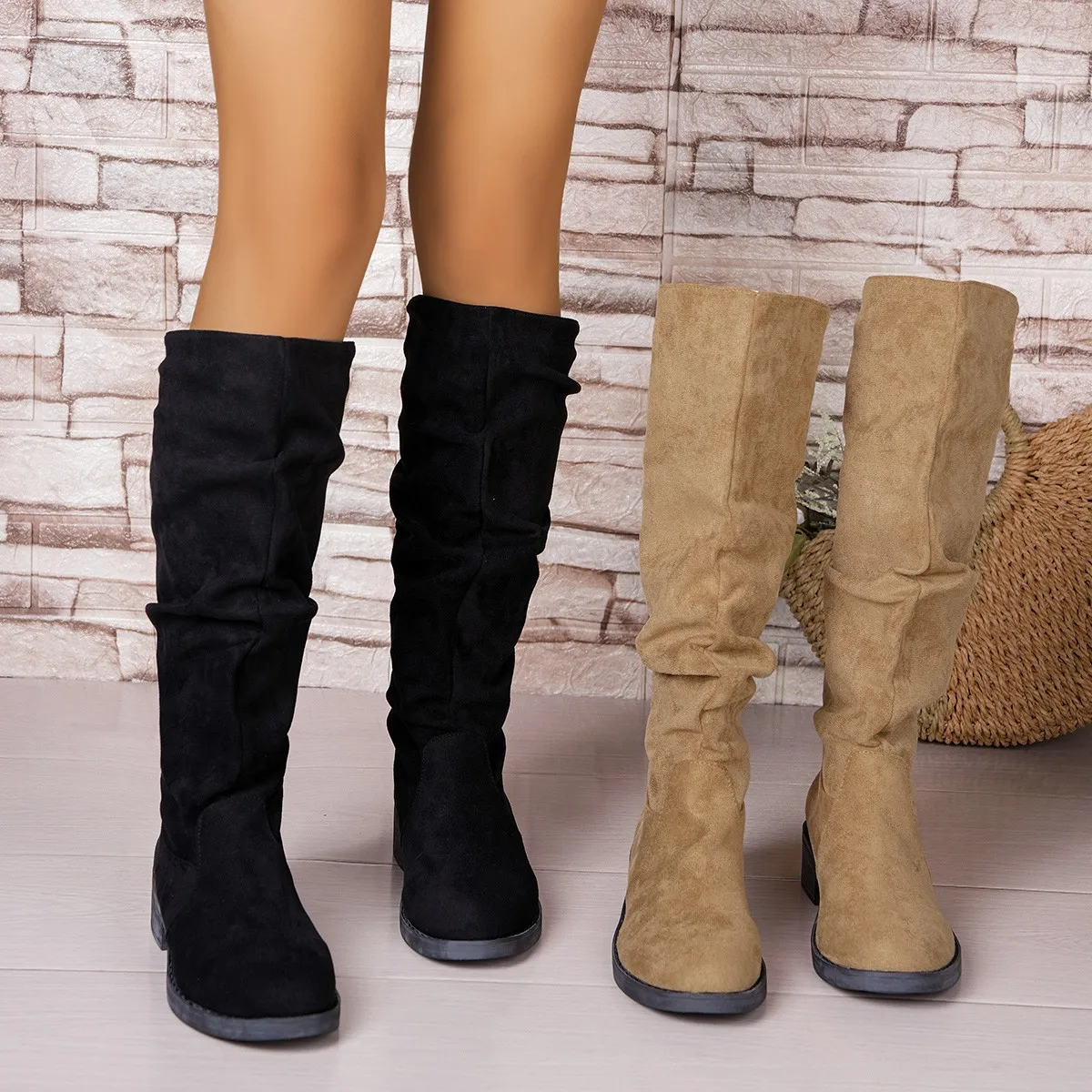 Sepatu Bot Lipit Wanita Bahan  - Street Fashion Winter ulasan dan harga