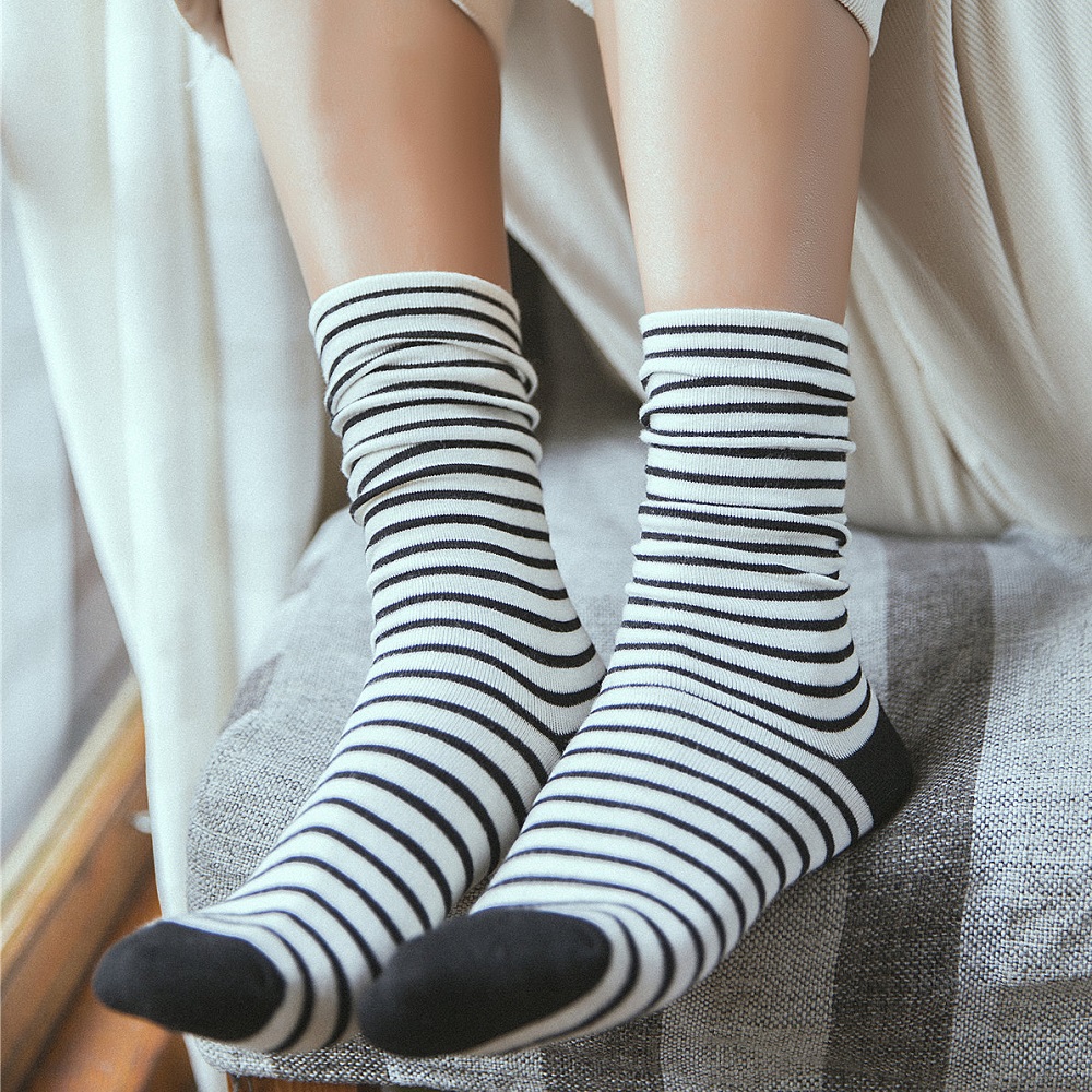 Kaus Kaki Wanita Gaya Korea Wa - Street Fashion Youtube ulasan dan harga